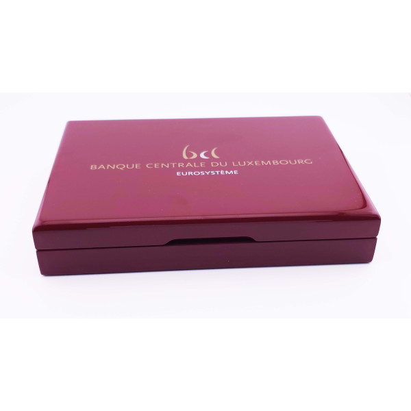 Box BE Luxembourg 2024  294,95 €