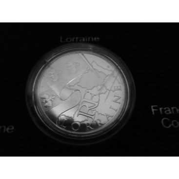 10 Euro LORRAINE - caractéristiques   Diamètre: 29,00 mm Poids: 10,00 g Métal: Argent 925/1000 Faciale: 10 € Qualité: UNC Tirage
